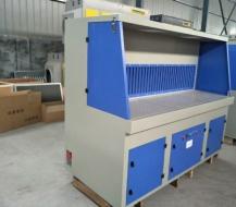 東莞打磨拋光工作臺(tái)